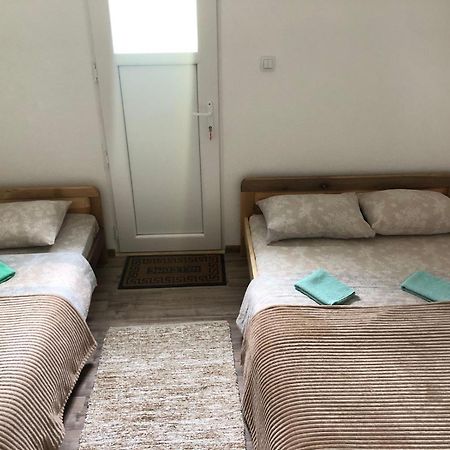 מויקובאץ Private Accommodation Kalezic מראה חיצוני תמונה