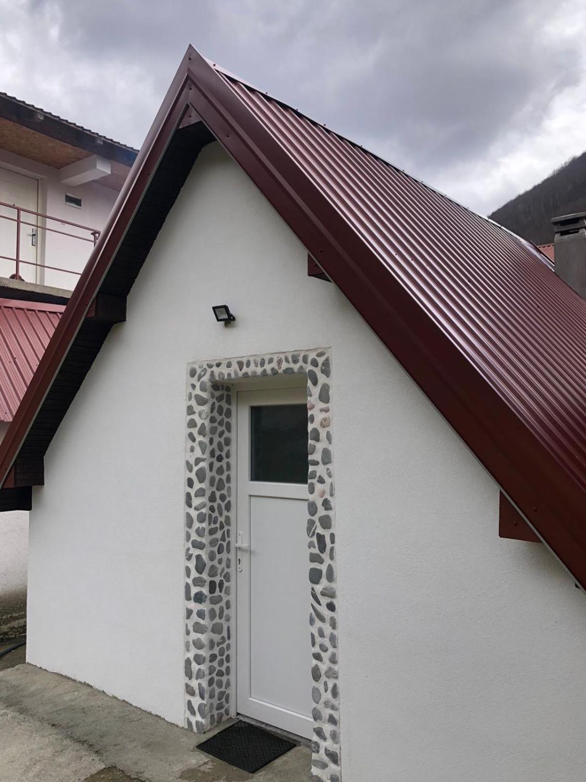 מויקובאץ Private Accommodation Kalezic מראה חיצוני תמונה